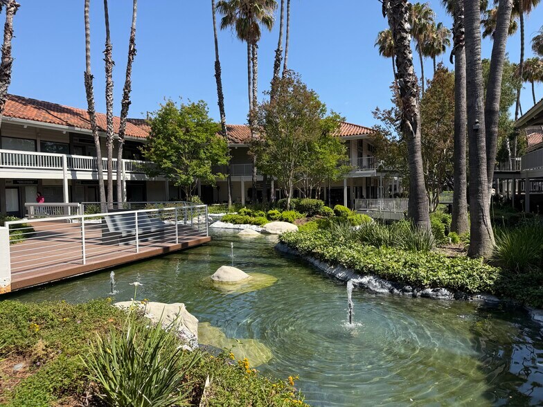 More Photos Of 850 Hampshire Rd, Westlake Village Office For Lease