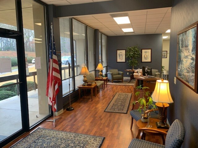 More Photos Of 1330 N Park St, Carrollton Medical For Sale