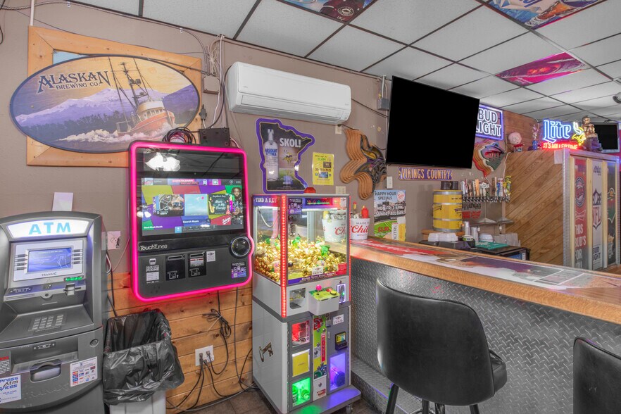 More Photos Of 14351 NE 78th St, Foley Restaurant For Sale