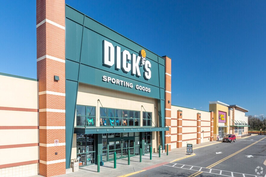 More Photos Of 1671 S Pleasant Valley Rd, Winchester Freestanding For Lease