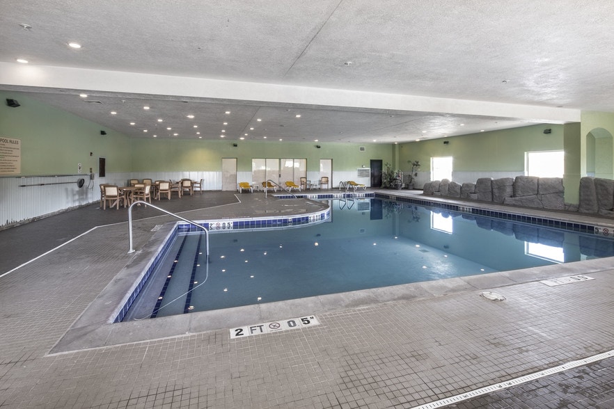 More Photos Of 120 Lindsey Dr, Hannibal Hotel For Sale