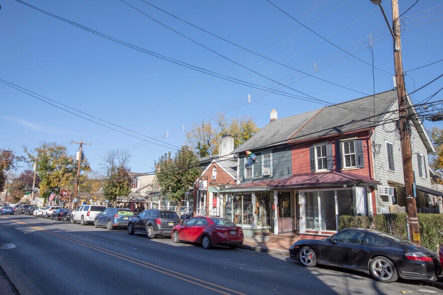 More Photos Of 128 S Main St, New Hope Storefront Retail Office For Sale