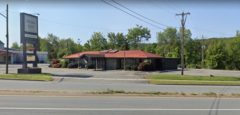 Primary Photo Of 2071 NY-52, Liberty Fast Food For Sale