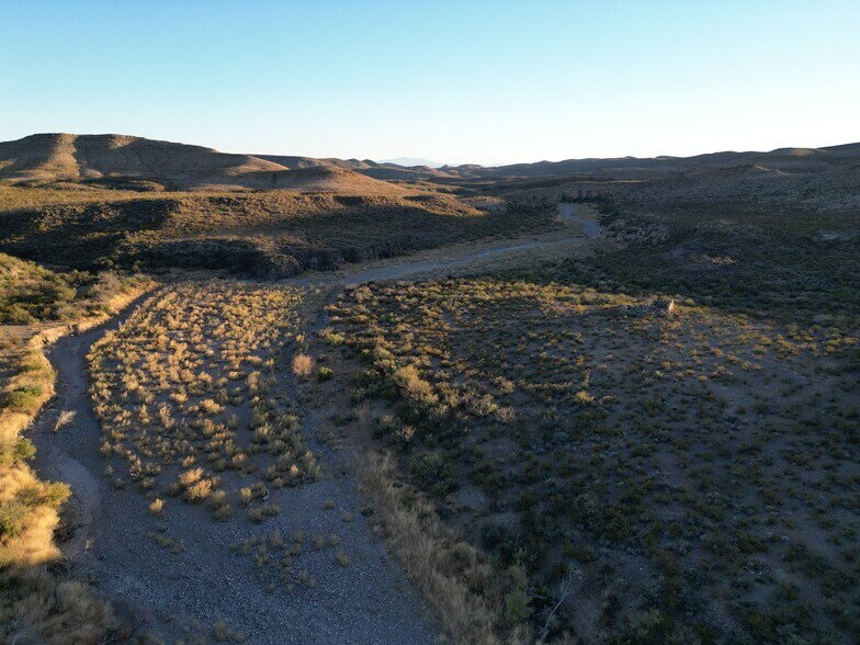 More Photos Of 1800 Cibolo Creek Dr, Shafter Land For Sale