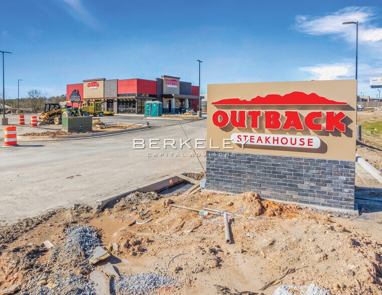 More Photos Of 3531 US-280 Hwy, Phenix City Restaurant For Sale