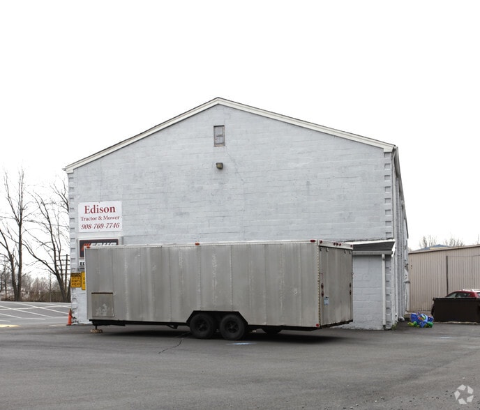 More Photos Of 216 Tingley Ln, Edison Warehouse For Lease