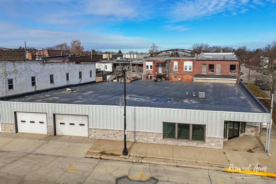 More Photos Of 124 E River St, Momence Warehouse For Sale