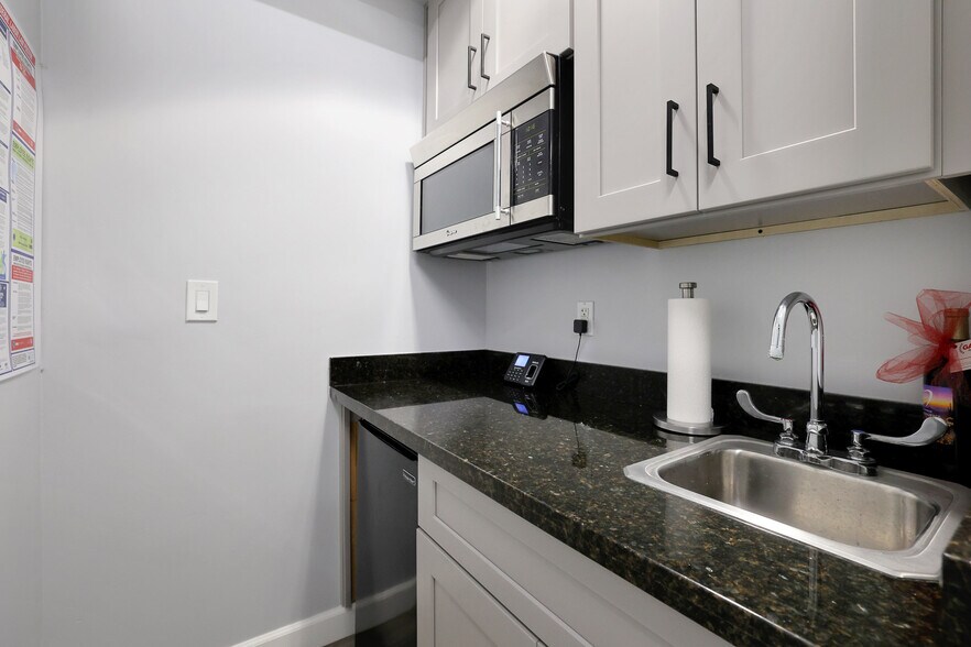 More Photos Of 33777 N Scottsdale Rd, Scottsdale Medical For Lease