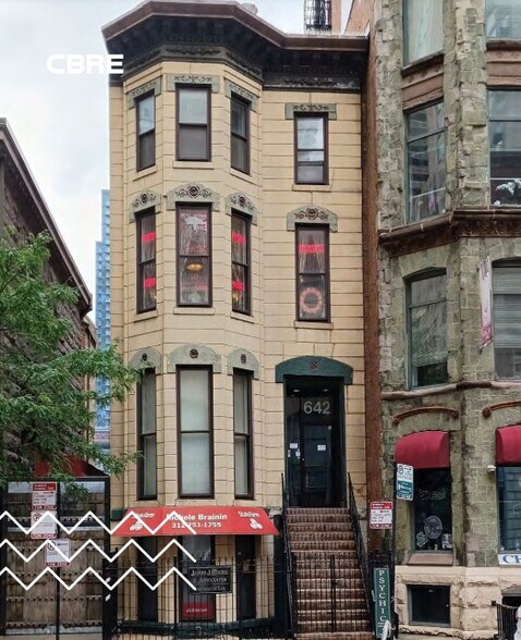 More Photos Of 642 N Dearborn St, Chicago Apartments For Sale