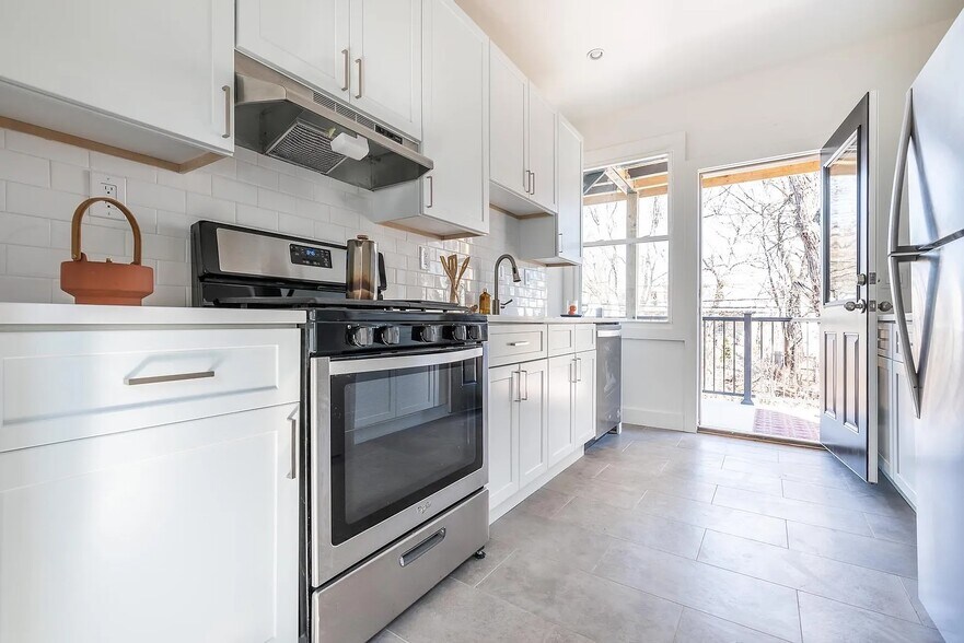 More Photos Of 514 State St, Hudson Apartments For Sale