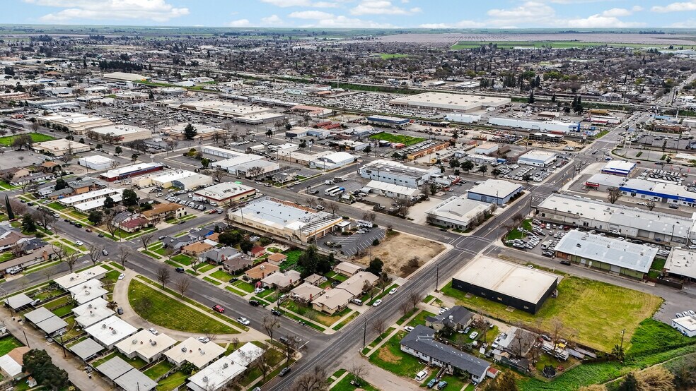 More Photos Of 1505-1507 W 18th St, Merced Warehouse For Lease