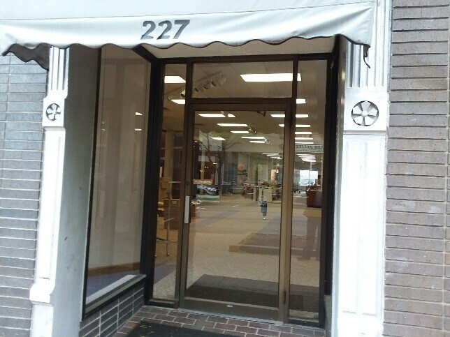 More Photos Of 227 E High St, Jefferson City Storefront Retail Office For Sale
