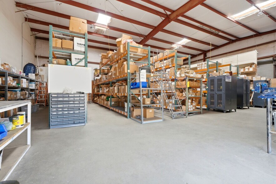 More Photos Of 1260 Buttonwillow Ave, Reedley Warehouse For Sale