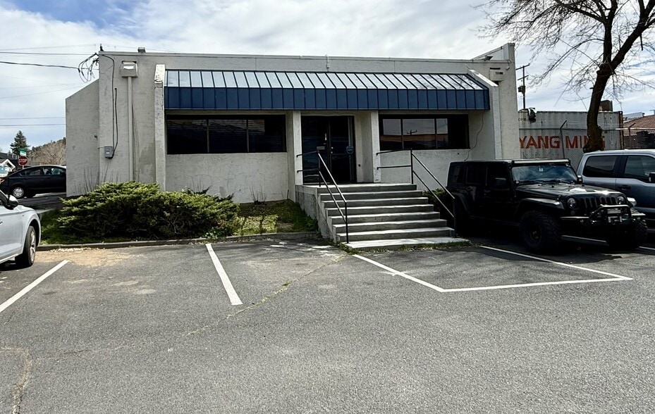 Primary Photo Of 755 NE 3rd St, Bend Office For Lease