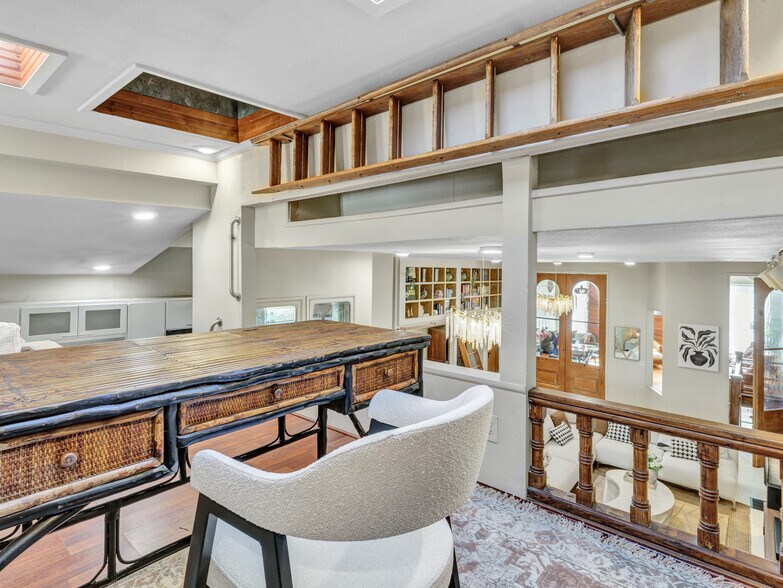 More Photos Of 106 W Main St, Pilot Point Storefront For Sale