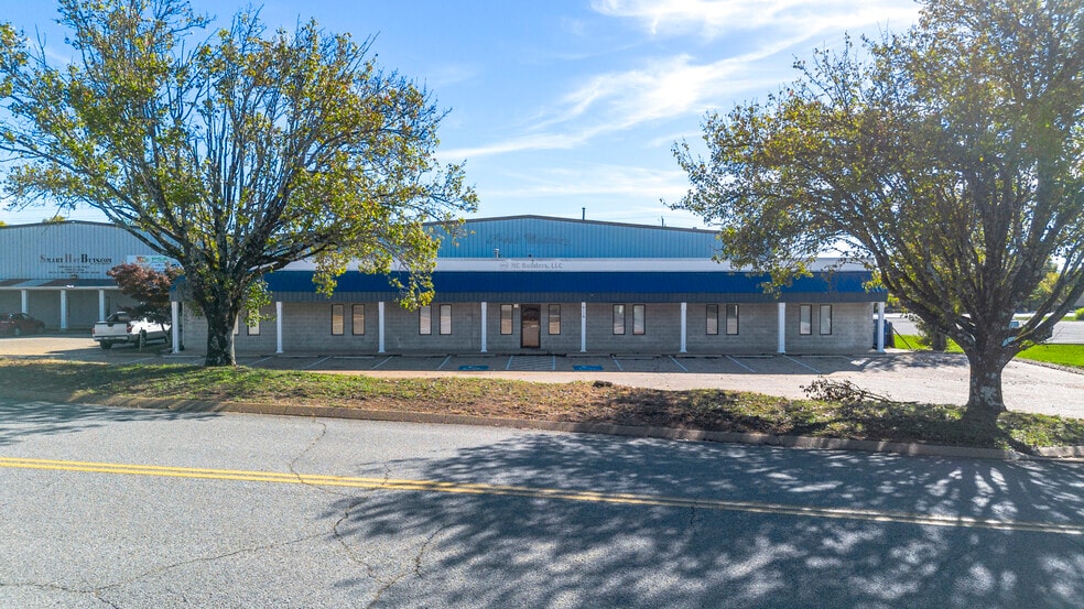 More Photos Of 6130 Preservation Dr, Chattanooga Light Distribution For Sale