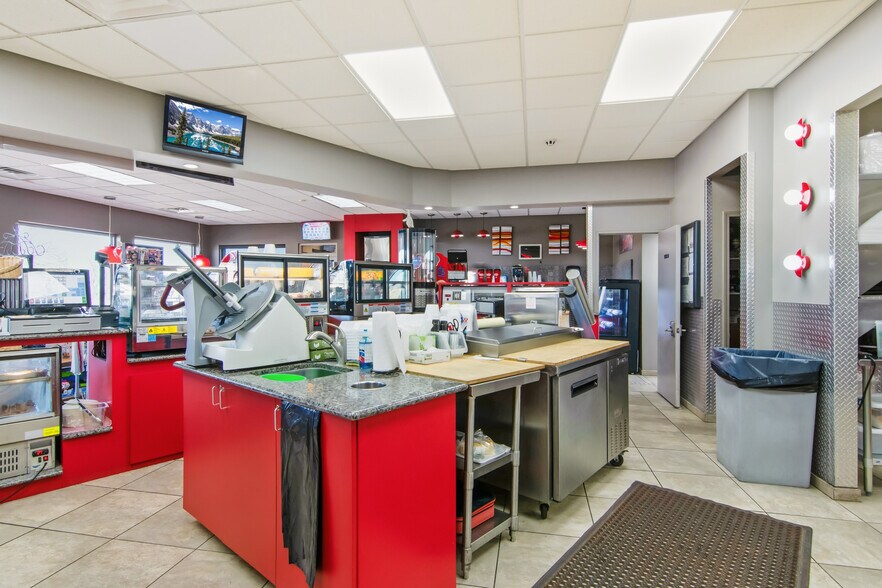 More Photos Of 7 Honey Springs Loop, Brumley Service Station For Sale
