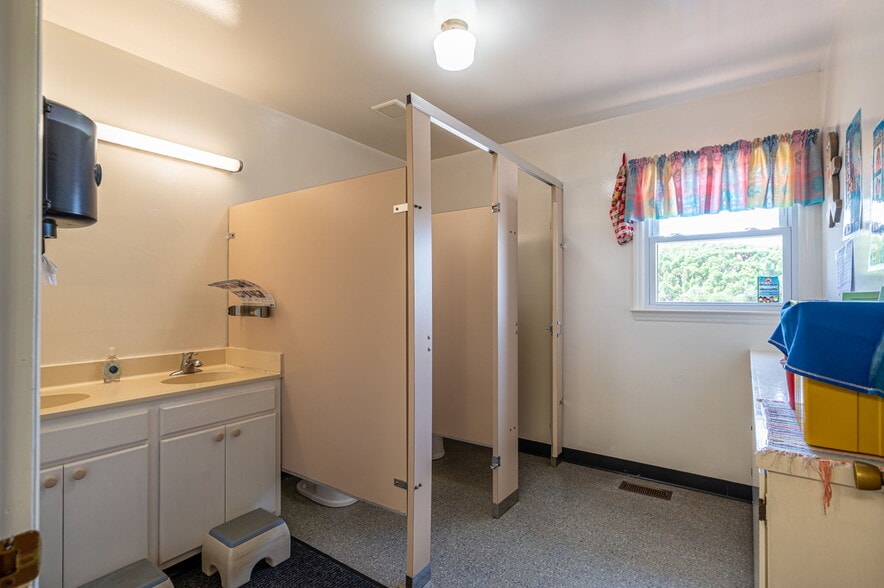 More Photos Of 2482 June Bug Rd, Vale Specialty For Sale