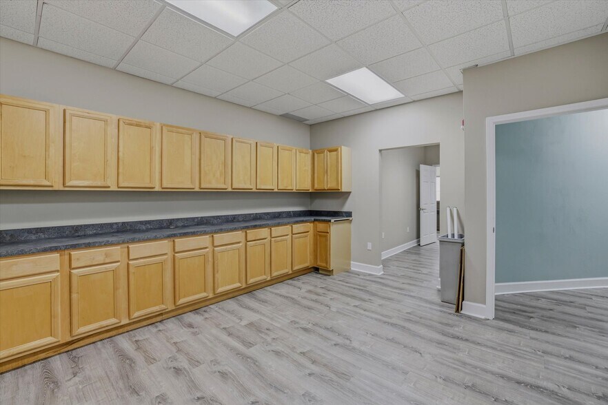 More Photos Of 2457 Care Dr, Tallahassee Office For Lease