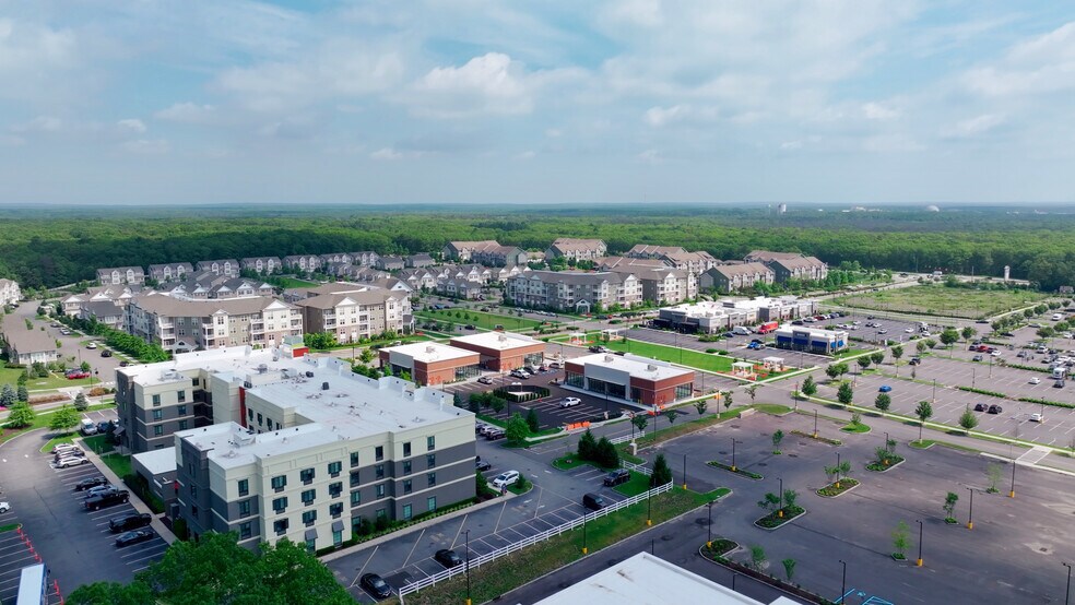 More Photos Of 901 Boulevard E, Yaphank Storefront For Lease