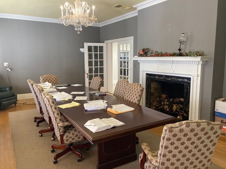 More Photos Of 2175 North Ave, Beaumont Loft Creative Space For Lease