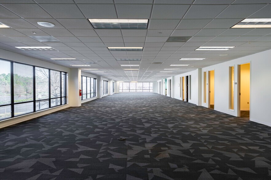 More Photos Of 2500 Corporate Dr, Birmingham Office For Sale
