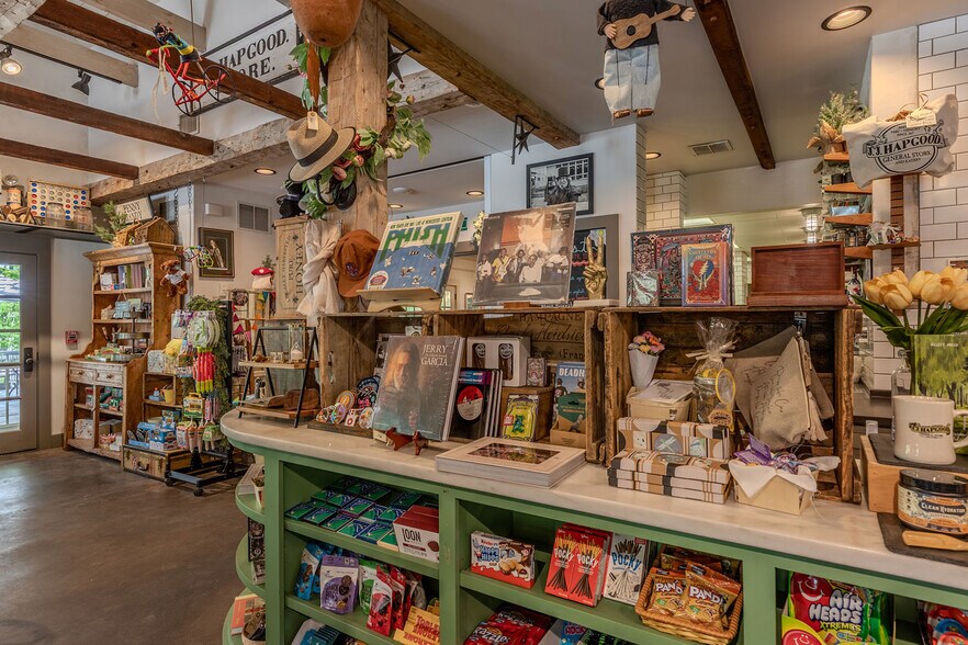 More Photos Of 305 Main St, Peru Restaurant For Sale
