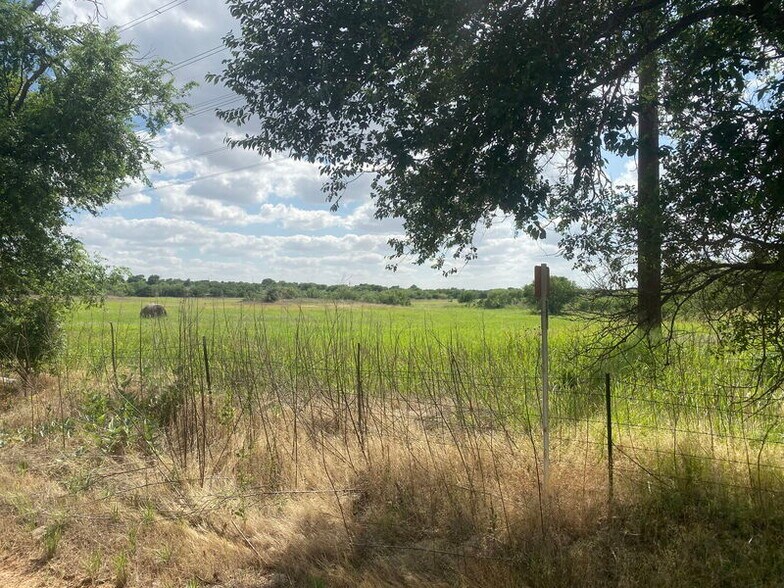 More Photos Of Hwy 287 E & CR 15, Childress Land For Sale