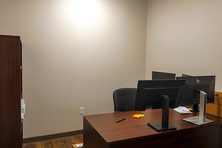 More Photos Of 5004 122nd St, Lubbock Office Residential For Lease