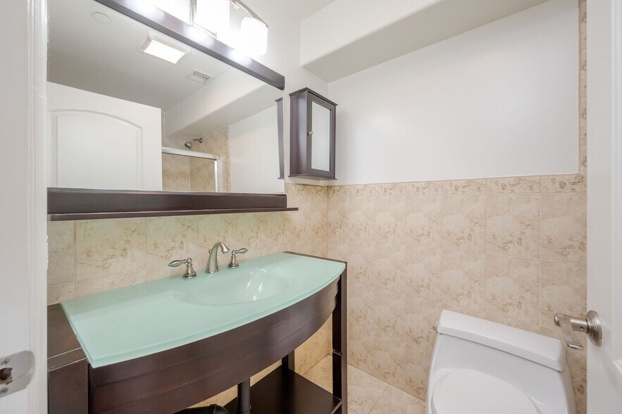 More Photos Of 4325 Stern Ave, Sherman Oaks Apartments For Sale