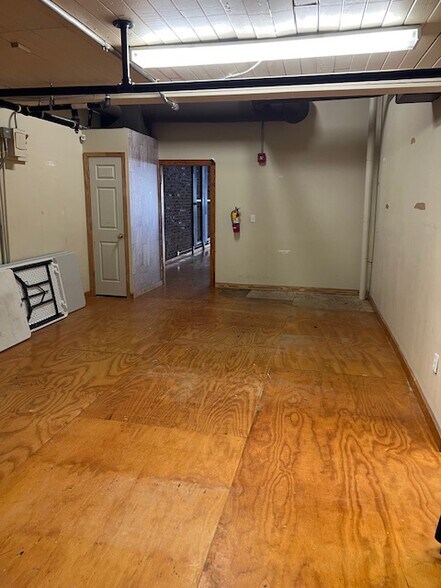 More Photos Of 1104 Broadway, Columbus Storefront For Lease