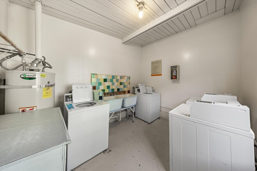 More Photos Of 284 N Chorro St, San Luis Obispo Apartments For Sale