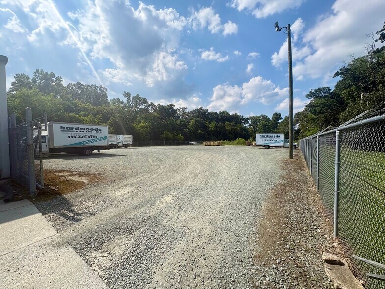 More Photos Of 6909 Burlington Rd, Whitsett Freestanding For Lease