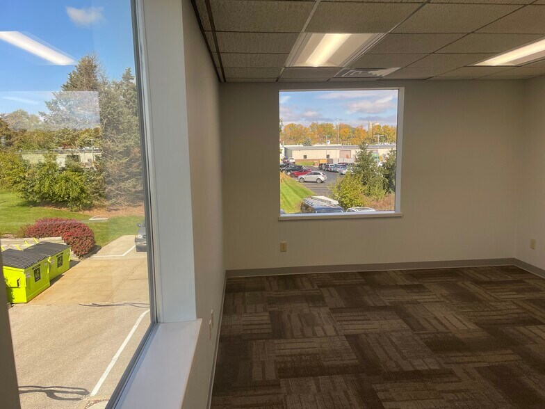 555 S Industrial Dr, Hartland, WI 53029 Office For Lease