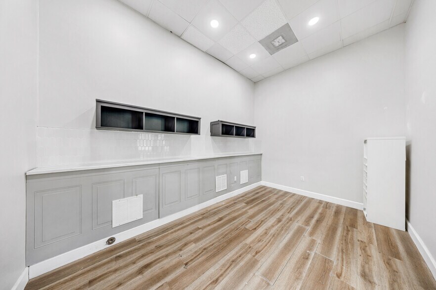 More Photos Of 17225 S Dixie Hwy, Palmetto Bay Storefront Retail Office For Lease