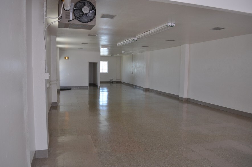 More Photos Of 1842 23rd St, San Pablo Loft Creative Space For Sale