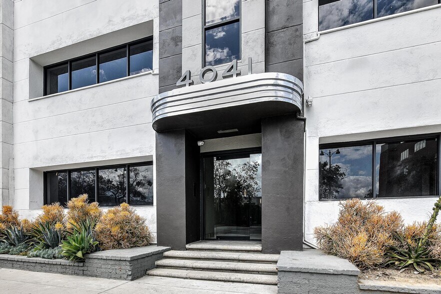 More Photos Of 4041 Wilshire Blvd, Los Angeles Office For Lease