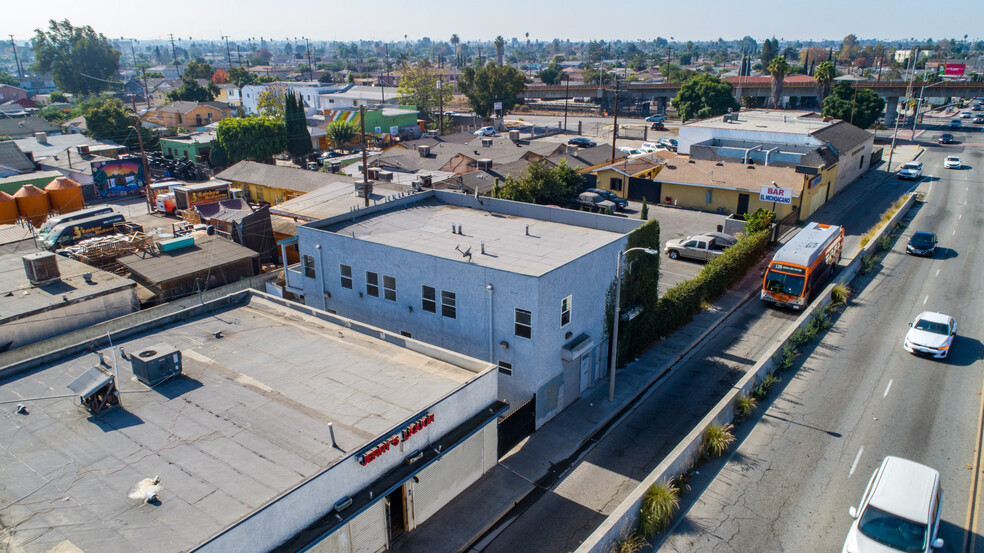 More Photos Of 124 E Rosecrans Ave, Compton Storefront Retail Residential For Sale