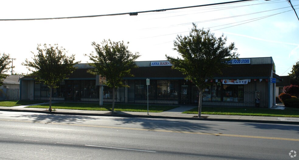 More Photos Of 1212 E Julian St, San Jose Storefront For Lease