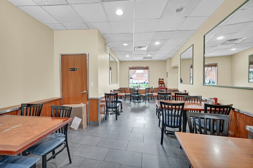 More Photos Of 135 Westchester Sq, Bronx Storefront Retail Office For Sale