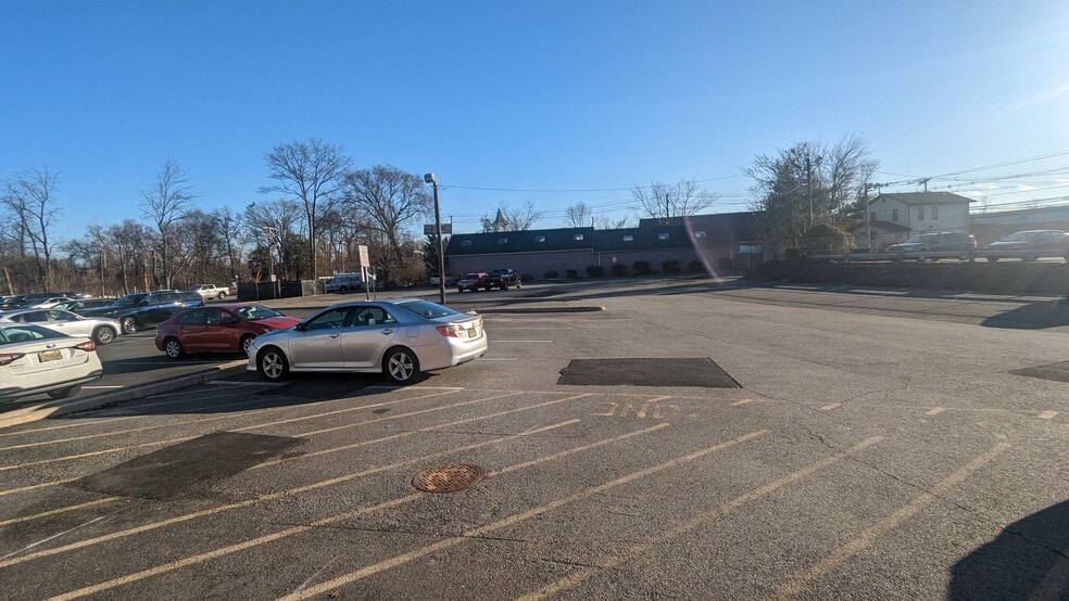 More Photos Of 14 E Prospect St, Waldwick General Retail For Lease
