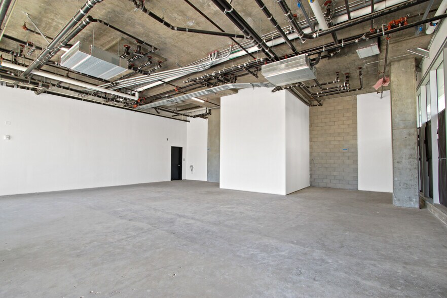 More Photos Of 1550 Lincoln Blvd, Santa Monica Apartments For Lease