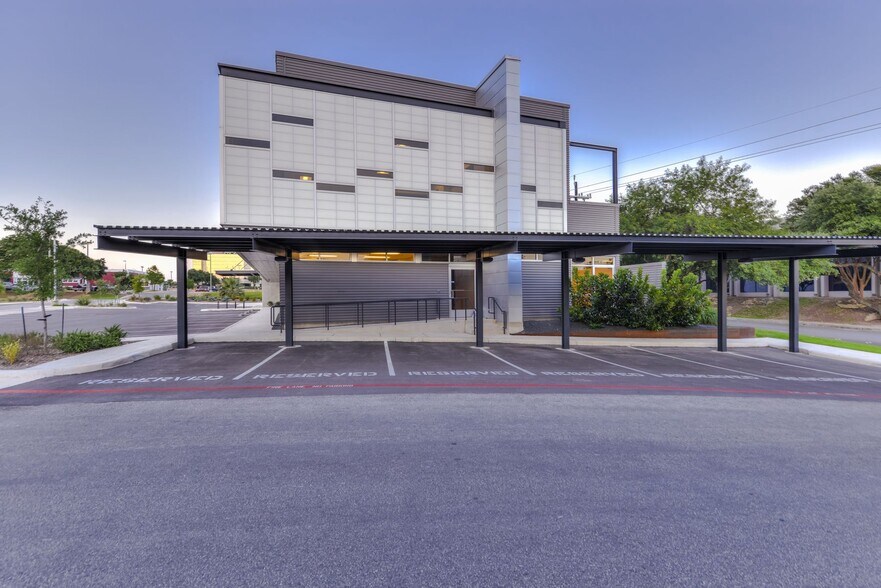 More Photos Of 4611 Centerview, San Antonio Medical For Sale