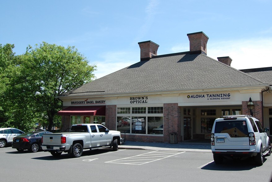 More Photos Of 51 E Main St, Avon Freestanding For Lease
