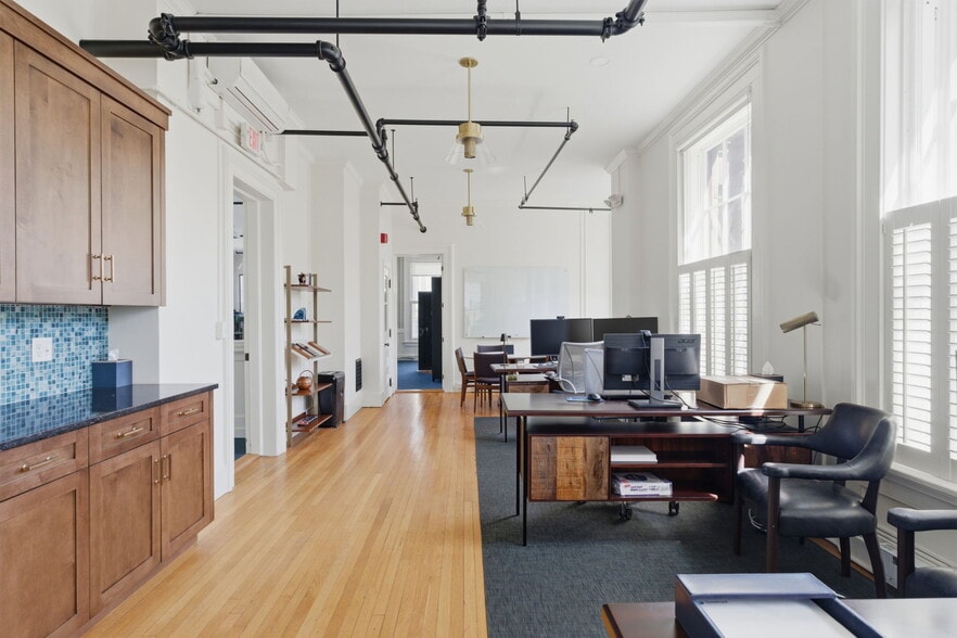 More Photos Of 10 Front St, Canton Loft Creative Space For Sale