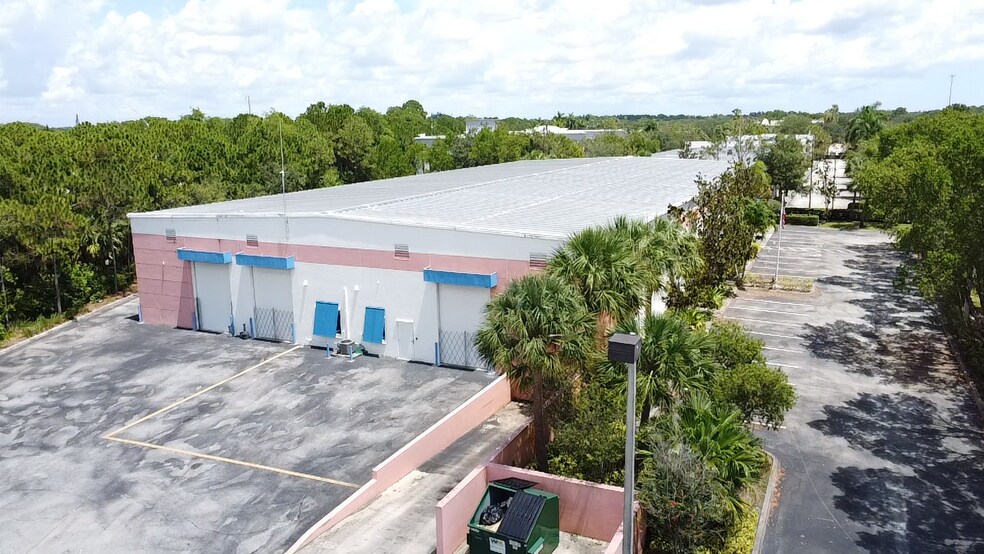 More Photos Of 1830 Park Ln S, Jupiter Warehouse For Lease