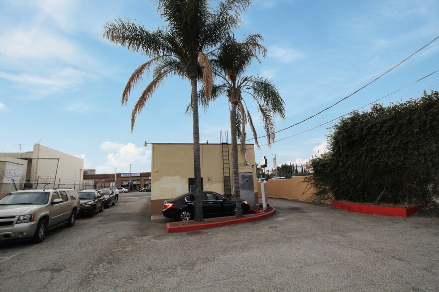 More Photos Of 2819 Broadway, Los Angeles Restaurant For Lease