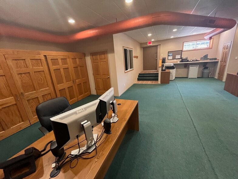 More Photos Of , Des Moines Office For Sale