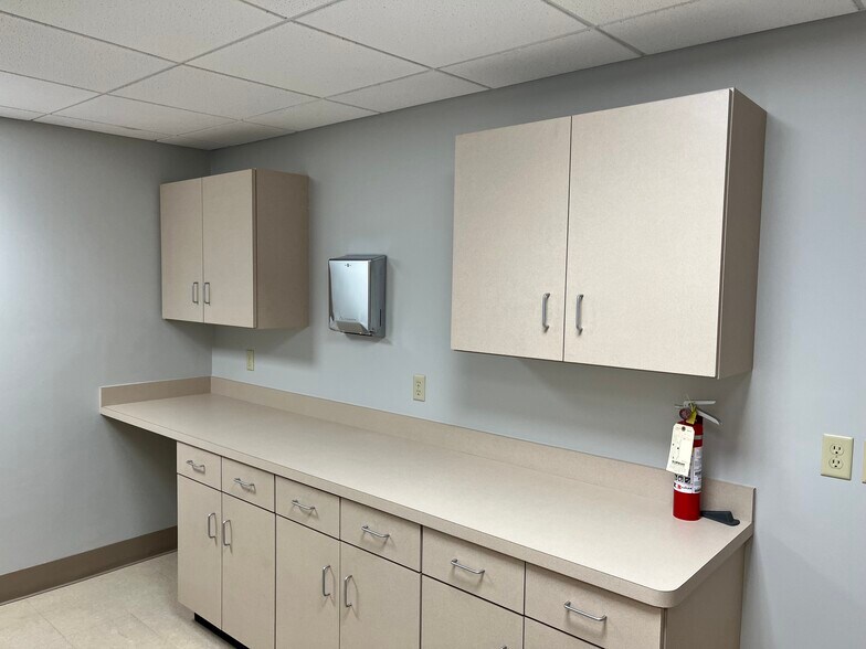 More Photos Of 365 Riffel Rd, Wooster Office For Lease