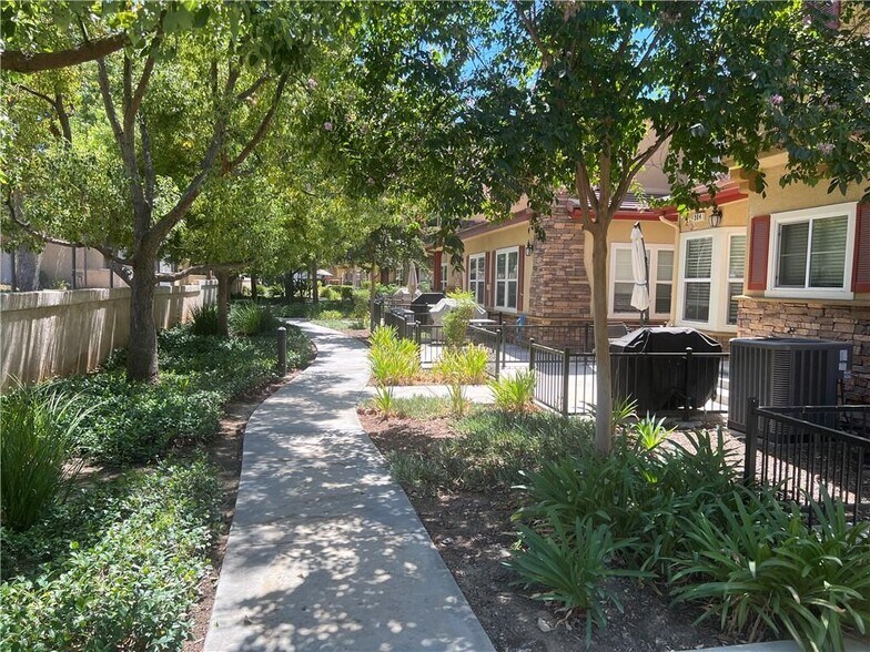 More Photos Of 1510 Orange Ave, Redlands Multifamily For Sale